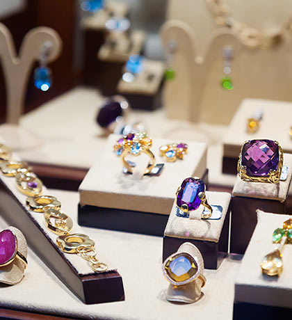 juwelier-berlin-ausgezeichnete-auswahl--ringe-edelsteine-schmuck