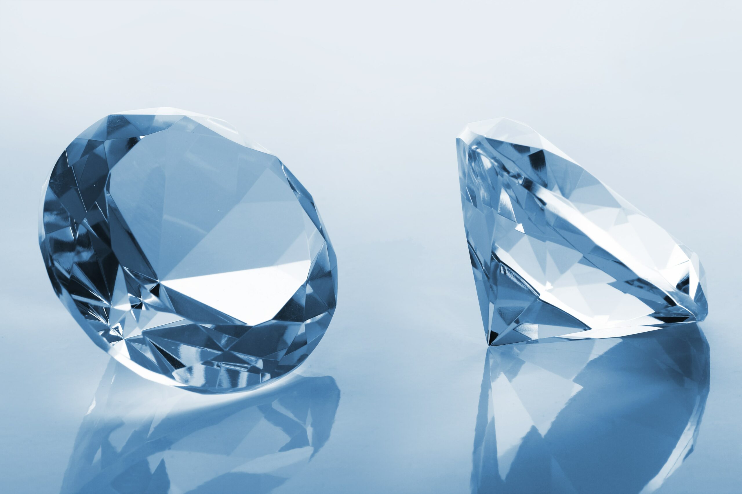 diamanten-schaetzen-lassen-hauptstadtgold-diamanten-glas